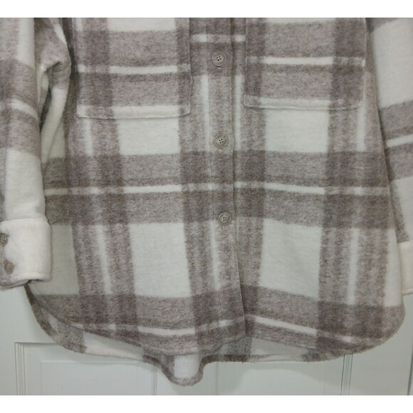 H&M Woven Flannel Button Front Shacket Sz M White Beige Plaid Pockets Oversized - Picture 3 of 14
